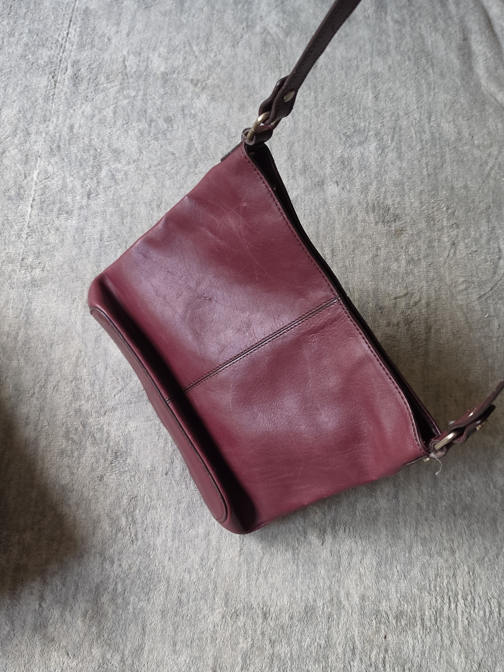 Etienne Aigner vintage oxblood burgundy leather shoulder bag set - Picture 5 of 11
